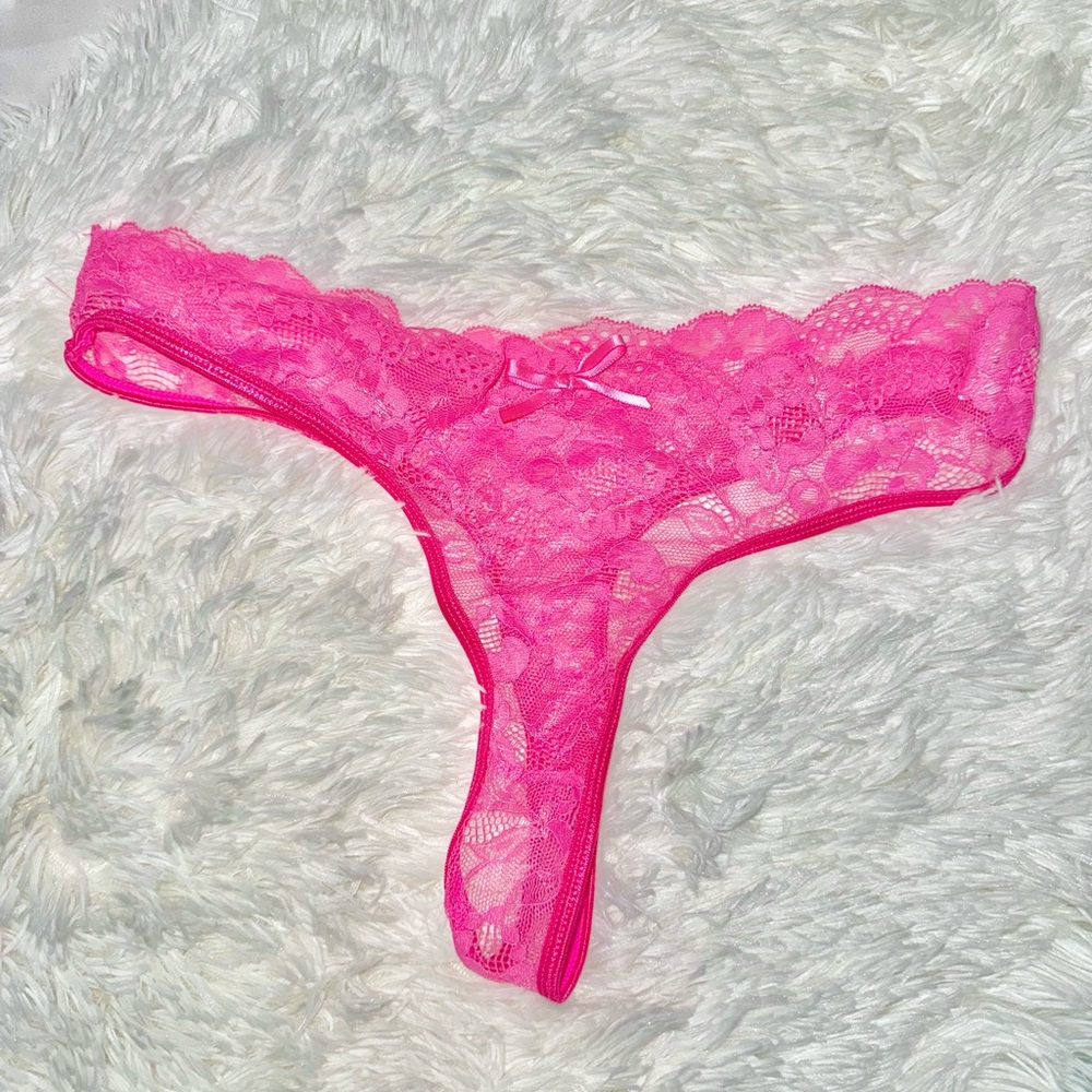 Lace thong panty